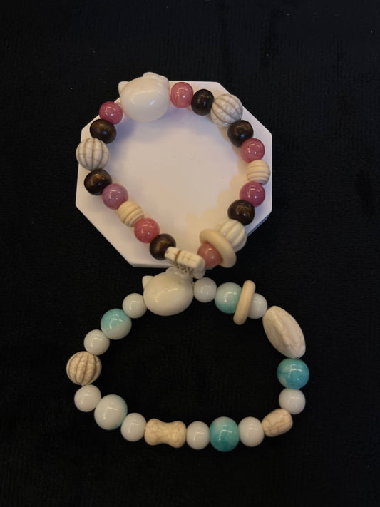✨kitty bracelets✨